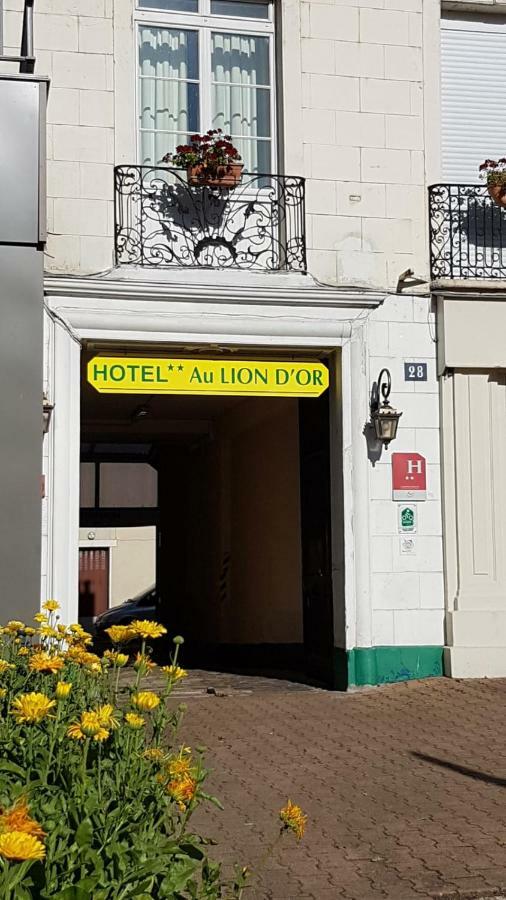 Hotel Au Lion D'Or ノジャン・ル・ロトルー エクステリア 写真